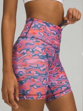 LULULEMON Wunder Train High-Rise Short 6" Chroma Clash Multi